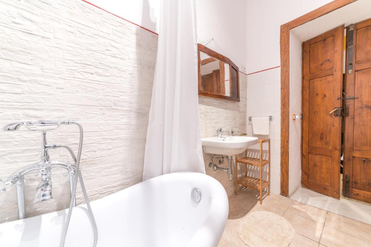 Appartamento Genovesi . Intero Apt . Wifi . Ac Каляри Екстериор снимка